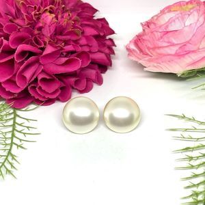 VINTAGE⚜️RICHELIEU Cabochon Faux Pearl Clip Earrings